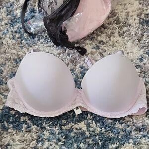 PINK Victoria's Secret Lavender Lace Bra
